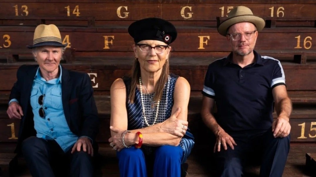 The Idiomatics - Electro-acoustic, Top 40