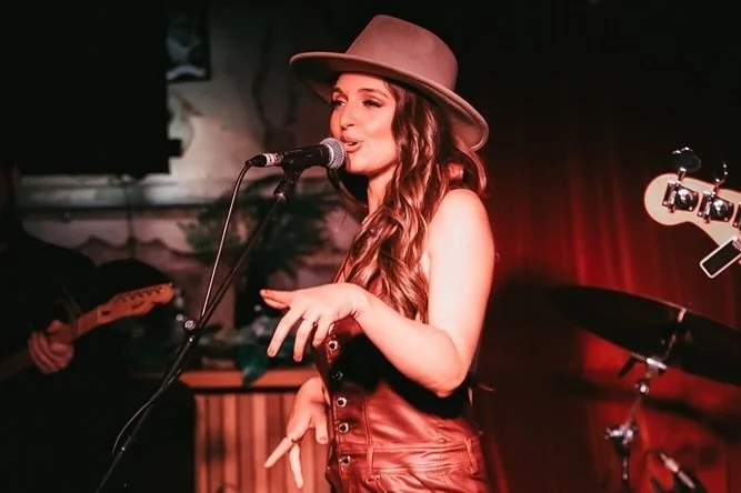 Dakota -  Country, Folk, Blues