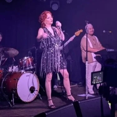 Book modern pop singer-songwriter Melbourne | SUNSET SALORE live looping performances | Artist Bookings