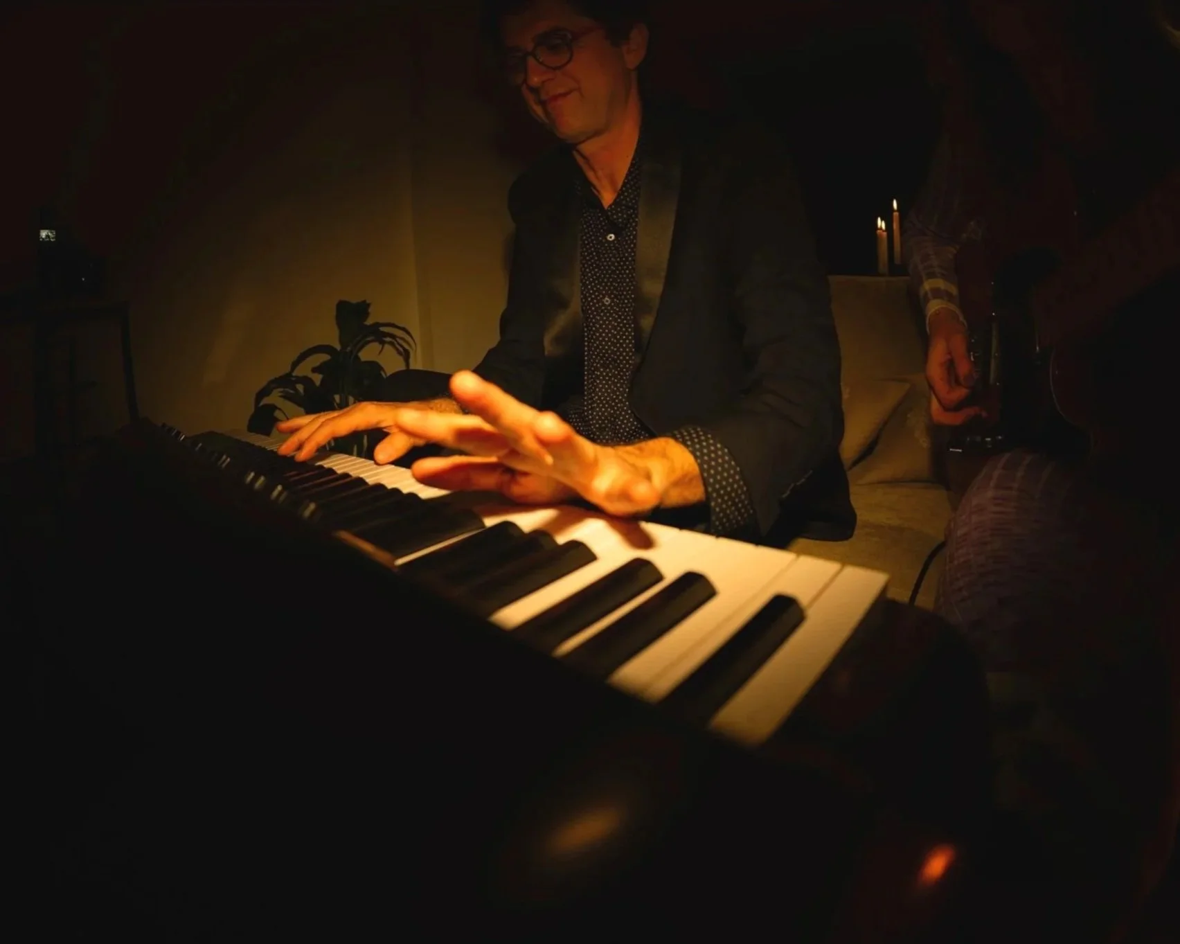 Book-jazz-soul-duo-Sydney-ALBA-SVET-corporate-function