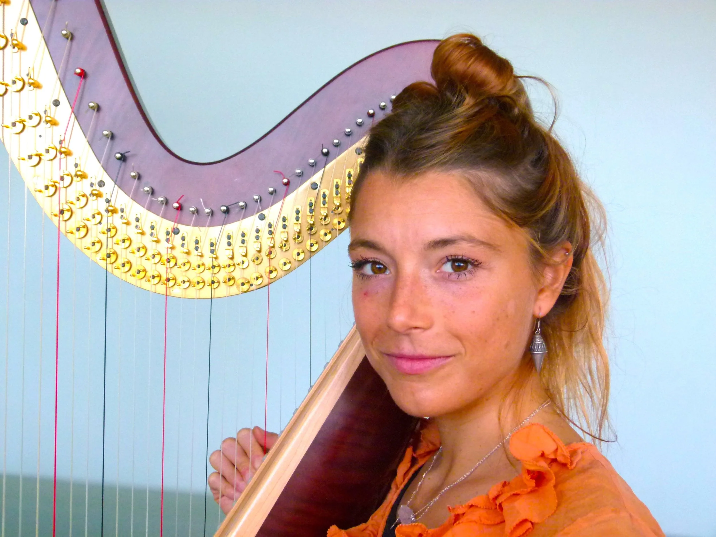 Hire pop harp artist Melbourne | KATIA brings sophistication and warmth to celebrations and functions | Artist Bookings