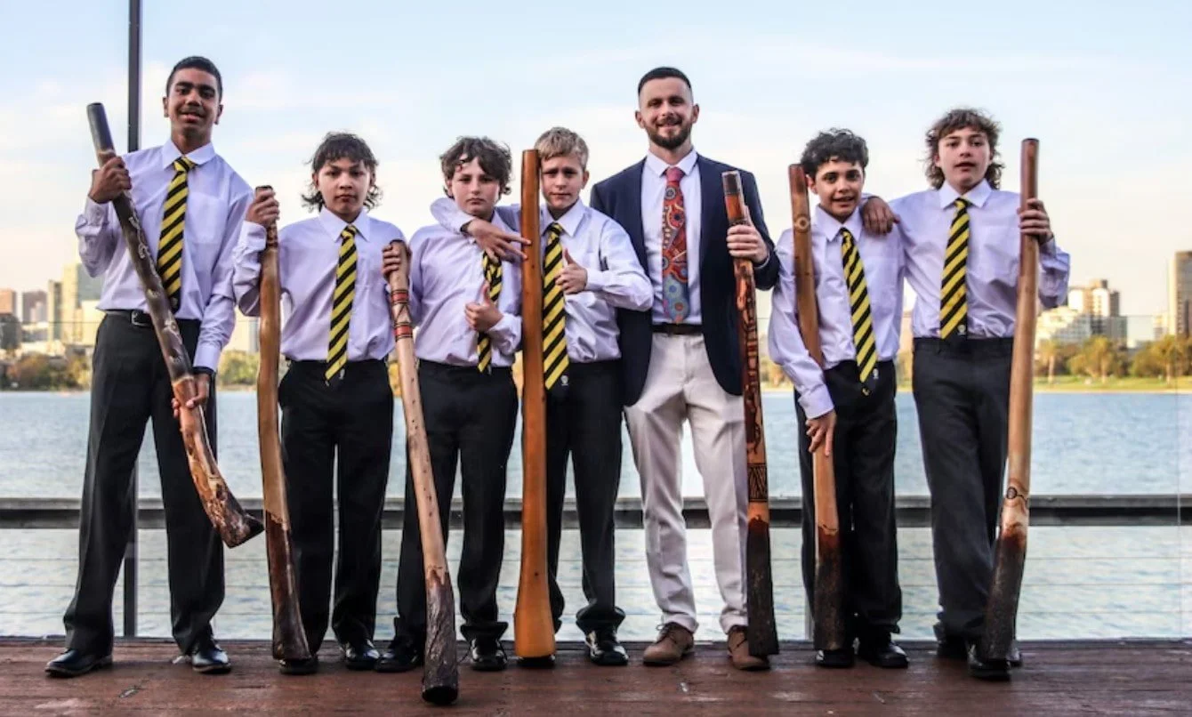 Hire Aboriginal didgeridoo expert Melbourne Sydney Brisbane | LEARN YIDAKI – YIDAKI WORKSHOPS cultural music performance