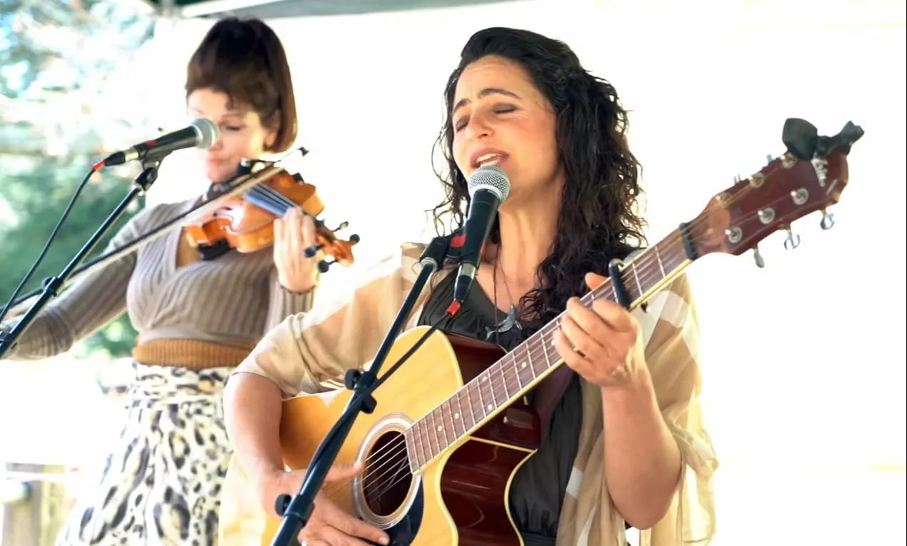 SAMANTHA MELBOURNE CONTEMPORARY FOLK PRIVATE FUNCTION MUSICIAN HIRE
