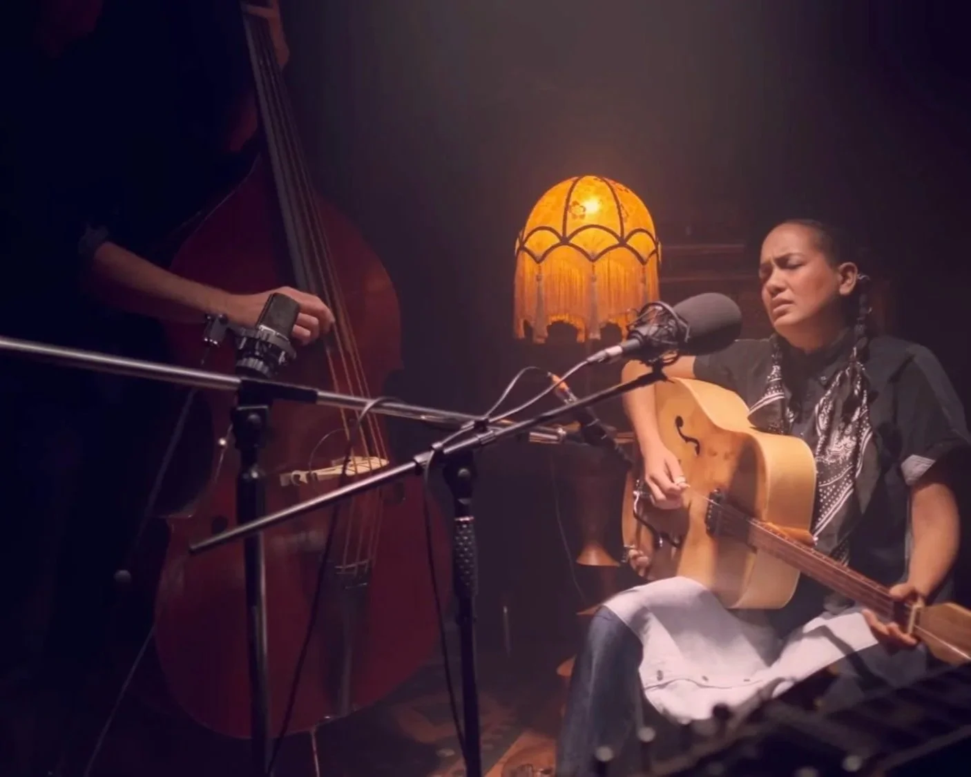 SUZIE D DUO MELBOURNE COUNTRY BLUES BAR MUSICIAN HIRE