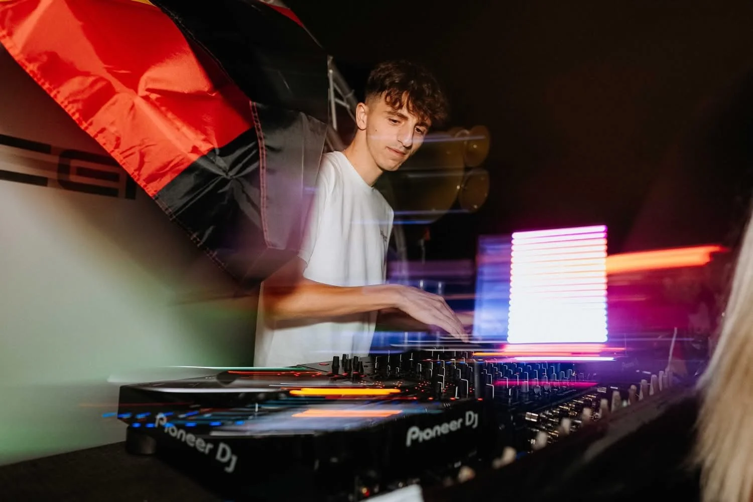 Hire DJ SHADZZ Hip Hop and R&B DJ Sydney | SHADZZ great for corporate galas and private events | Artist Bookings