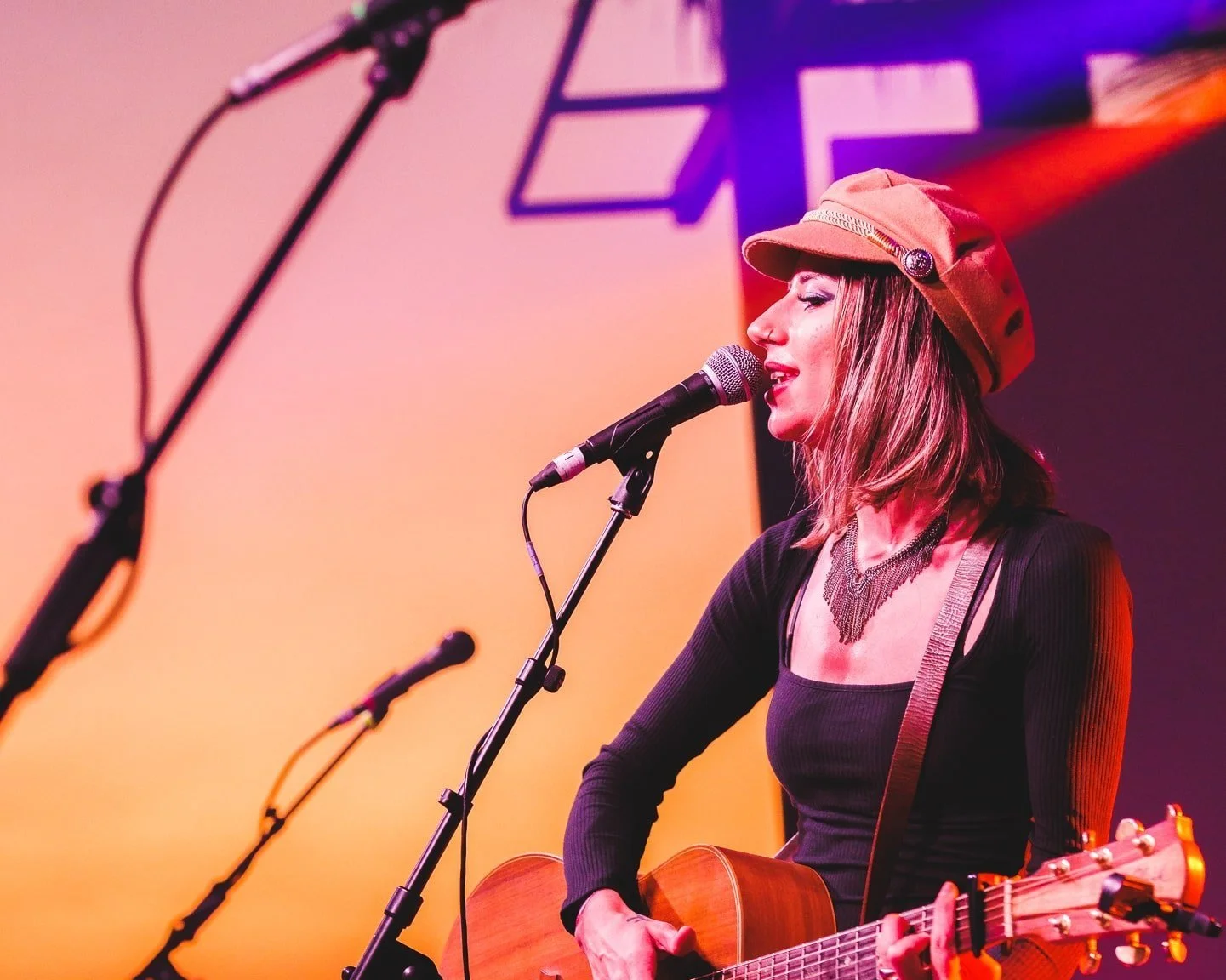 Bella - Originals, Soul, Blues