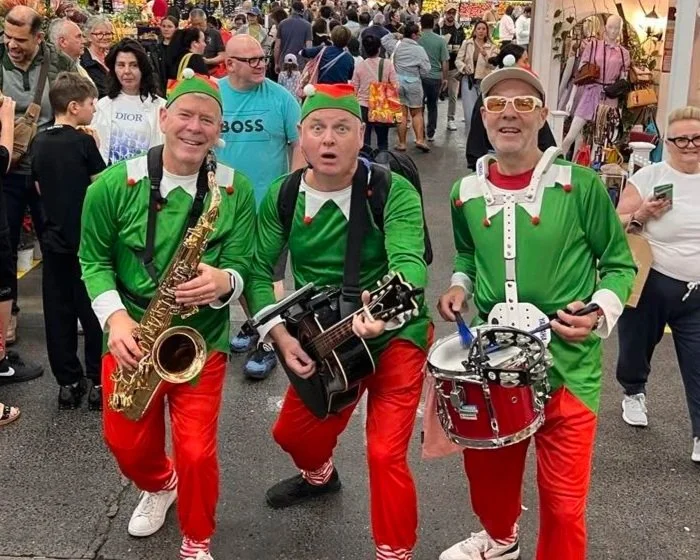 THE SINGING ELVES MELBOURNE ACOUSTIC GUITAR SAXOPHONE PRIVATE EVENT