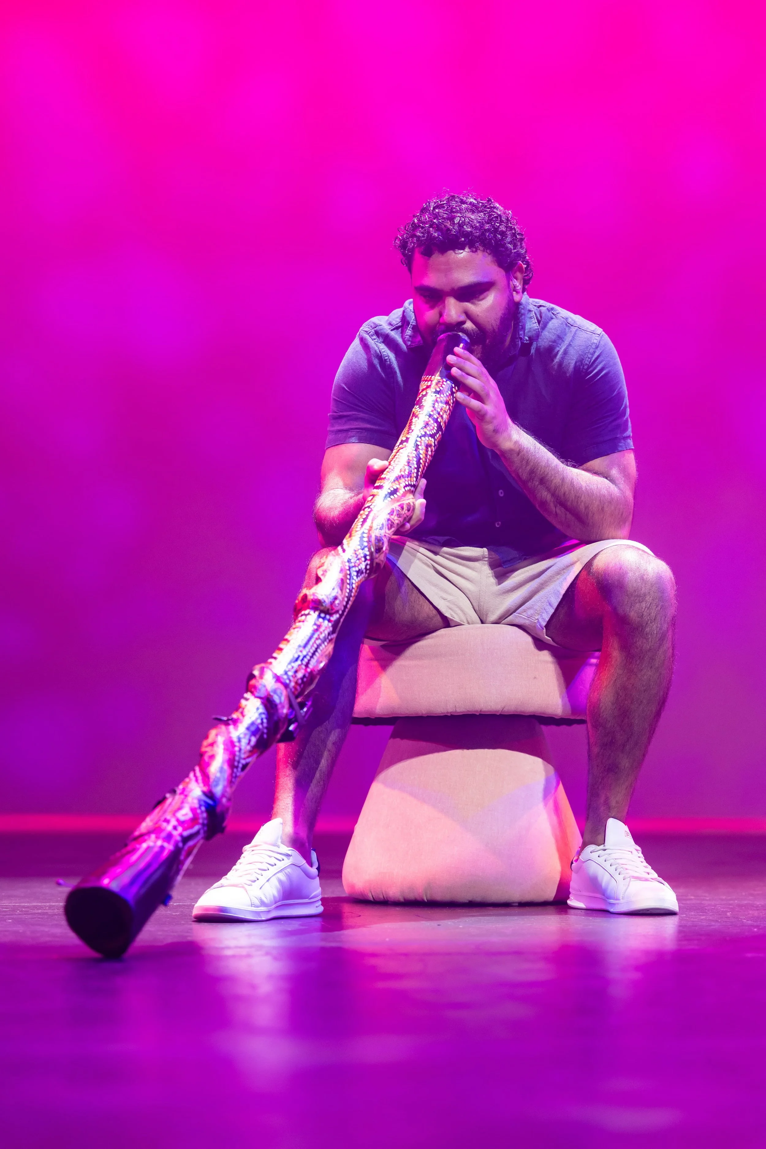 NEENAN SYDNEY YIDAKI STORYTELLING PERFORMER SCHOOL WORKSHOP HIRE