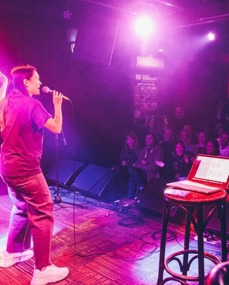 EVELYN is a versatile pop musician for Melbourne wedding entertainment