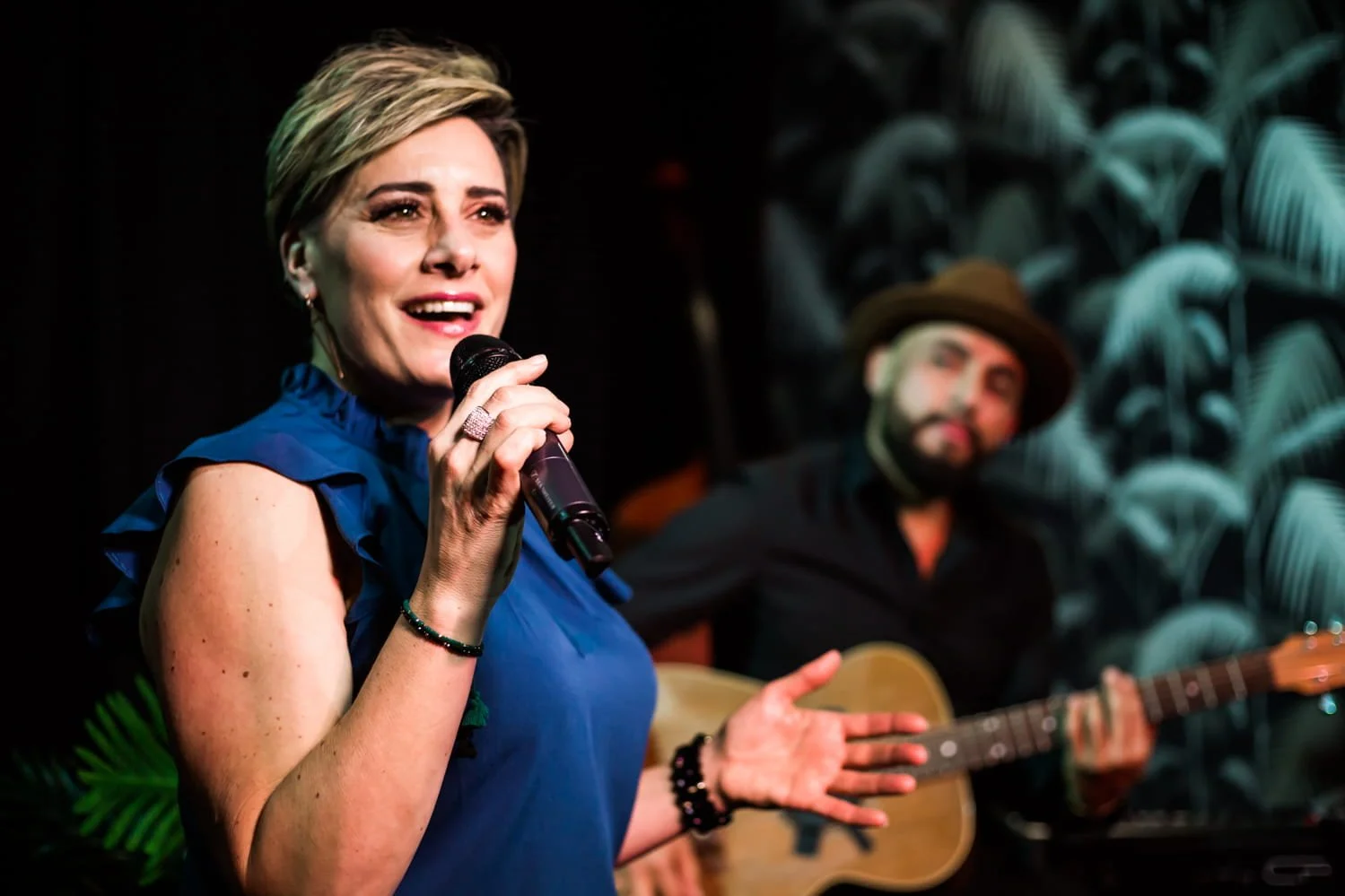 NINA FERRO MELBOURNE BLUES GUITAR DUO WEDDING PERFORMANCE