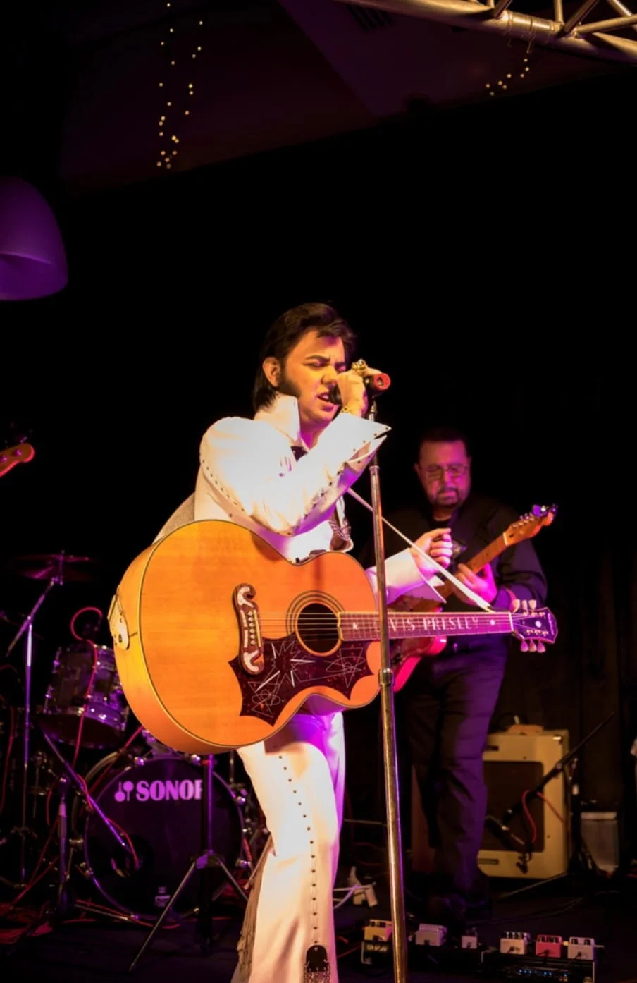 DEON ELVIS BAND ADELAIDE SOLO ELVIS TRIBUTE PRIVATE FUNCTION