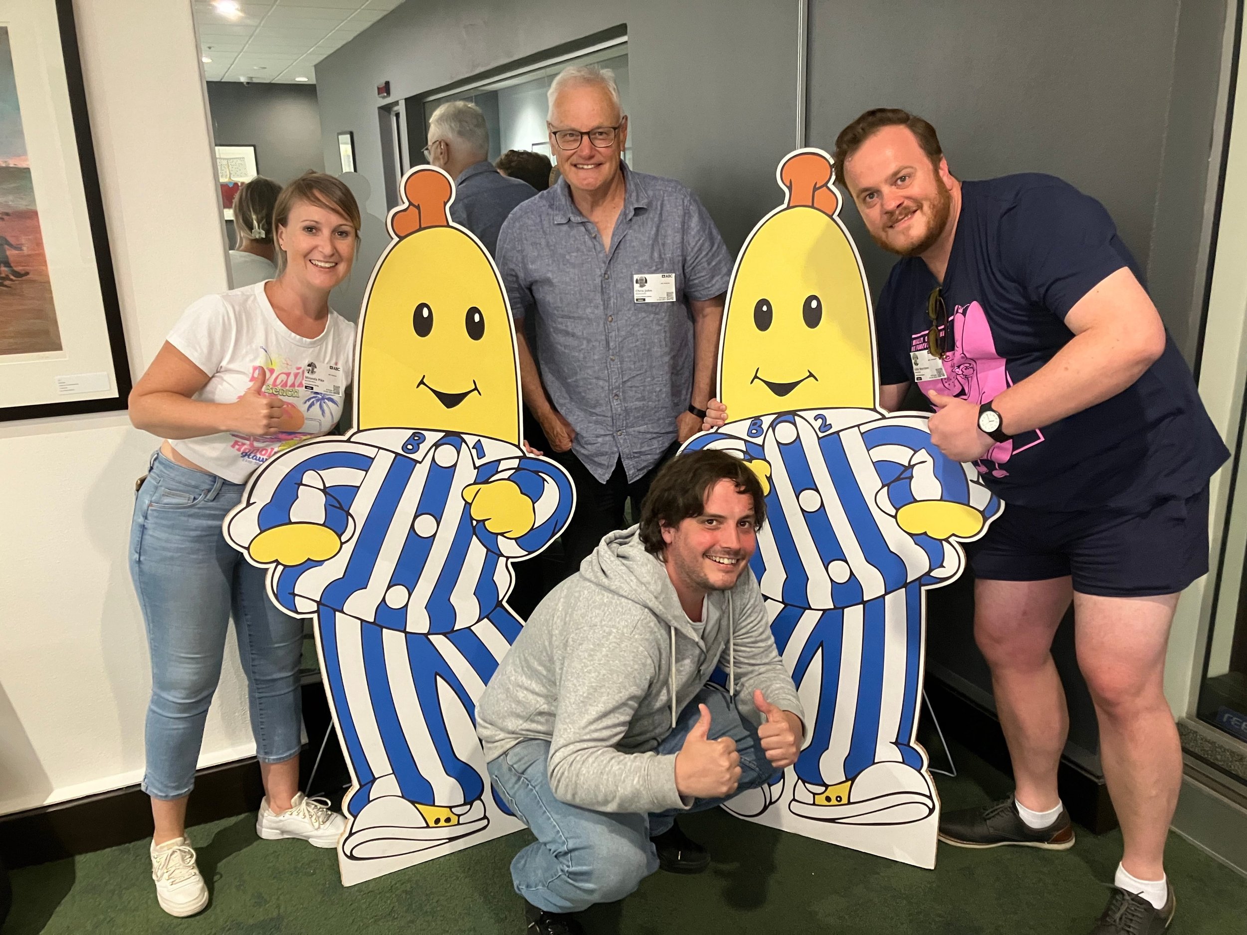 Hire professional folk band Adelaide | ME N ME MATES corporate | Artist Bookings