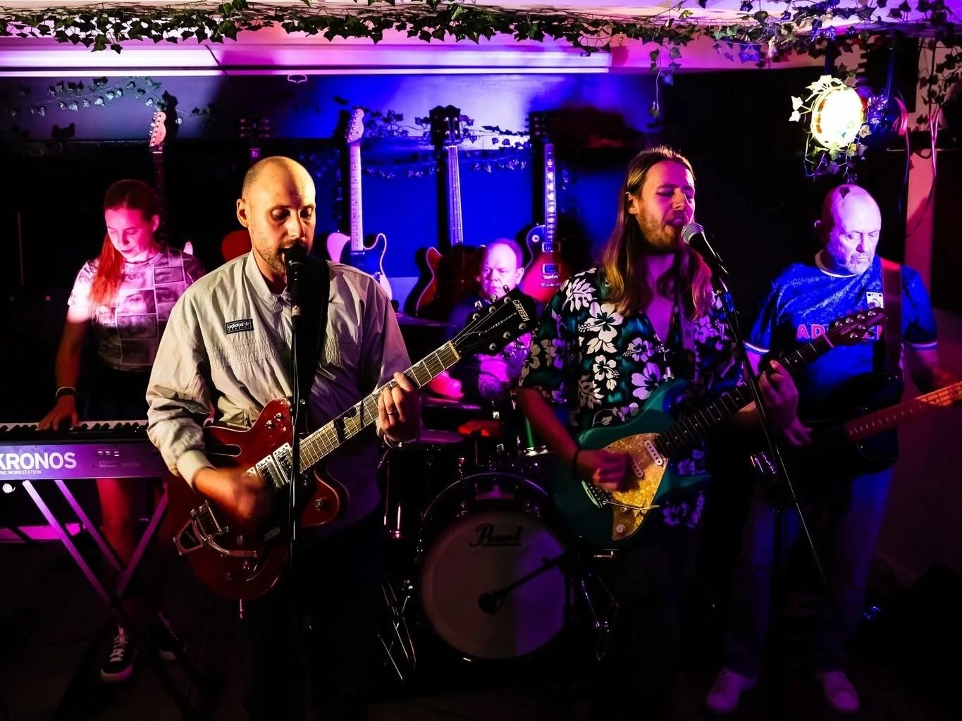 INDIE DISCO SYDNEY 90S ALTERNATIVE BAND CORPORATE HIRE ENTERTAINMENT