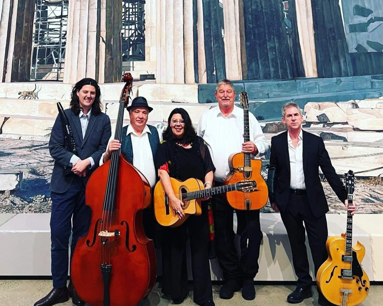 Hire folk jazz trio Queensland | AVALON SWING delivers sophisticated soundtracks for corporate events | Artist Bookings