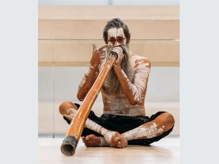 Book Aboriginal Dancer Melbourne | INDIGERI DANCE is Melbourne cultural dance troop for NAIDOC events