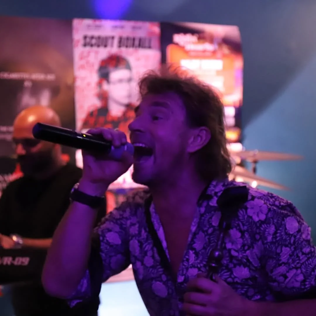 Book function rock Melbourne | LOIS LANE versatile event performers | Artist Bookings