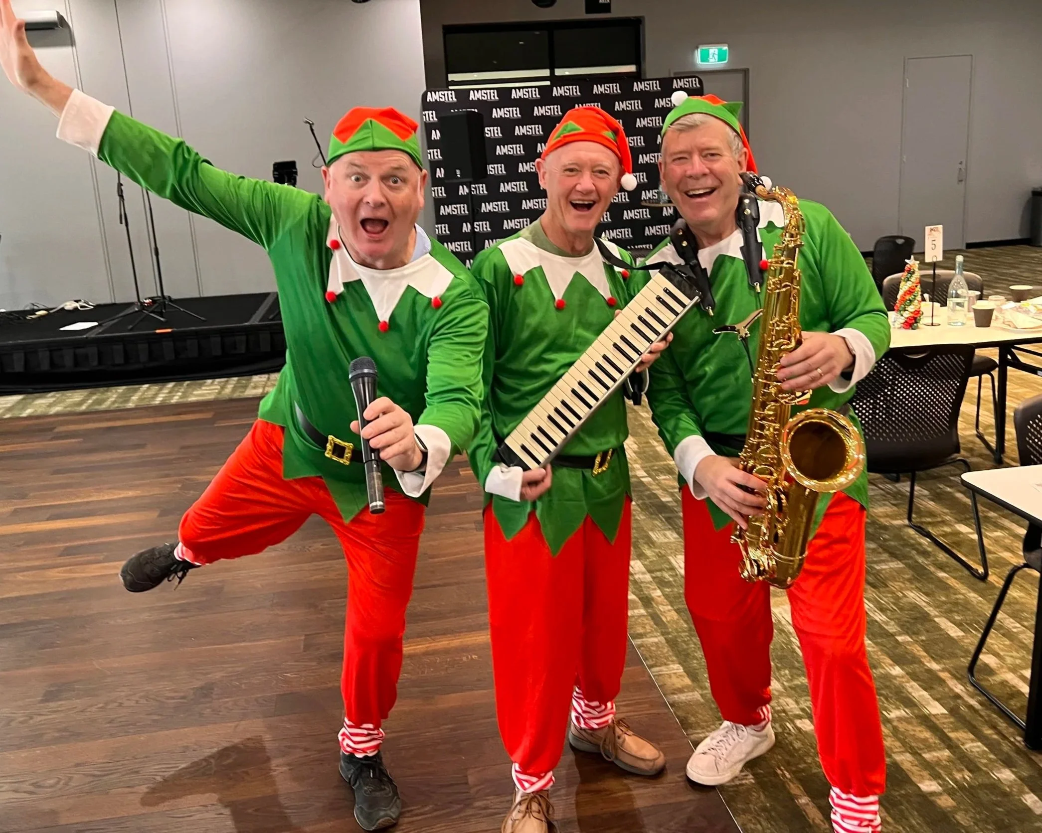 THE SINGING ELVES MELBOURNE CHRISTMAS LUNCHEON LIVE PERFORMANCE