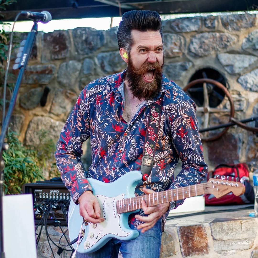 Book singer-songwriter Melbourne | JUSTIN soulful storytelling set for music festivals