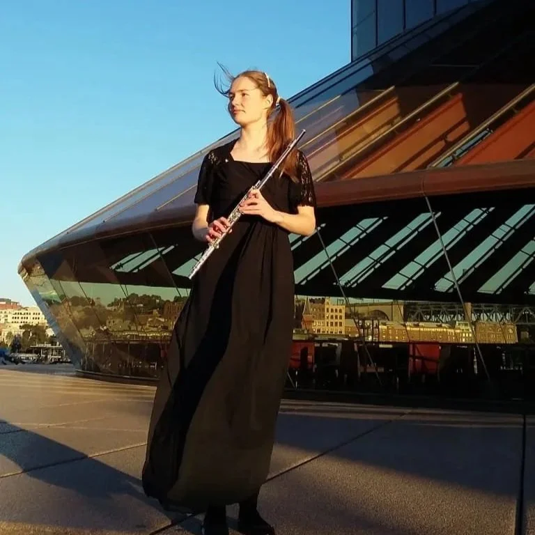 ALYSE MELBOURNE CLASSICAL FLAUTIST FESTIVAL LIVE PERFORMANCE HIRE