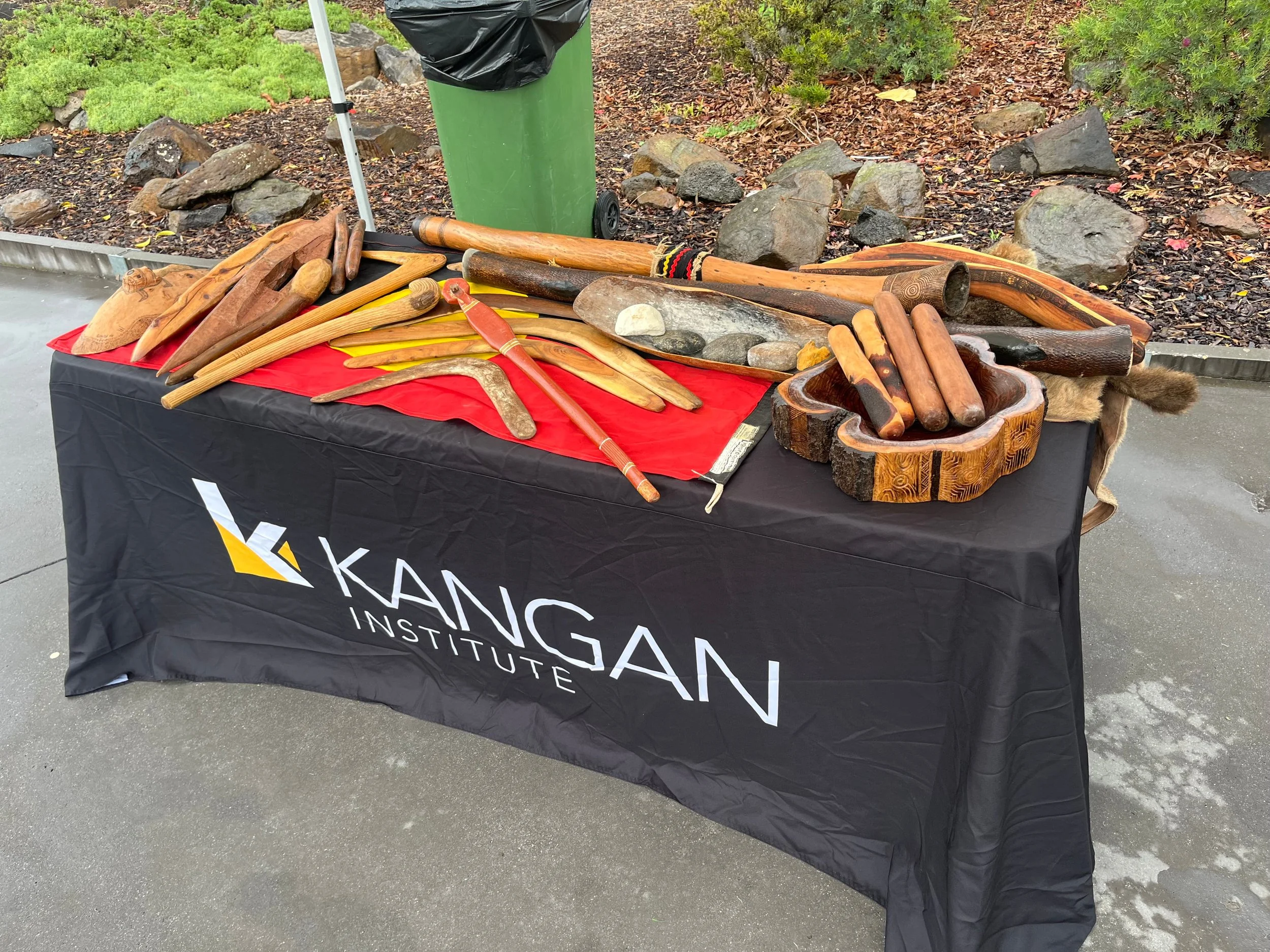 YIDAKI-VICTORIA-ABORIGINAL-CULTURAL-WORKSHOP-SCHOOL-HIRE.jpg