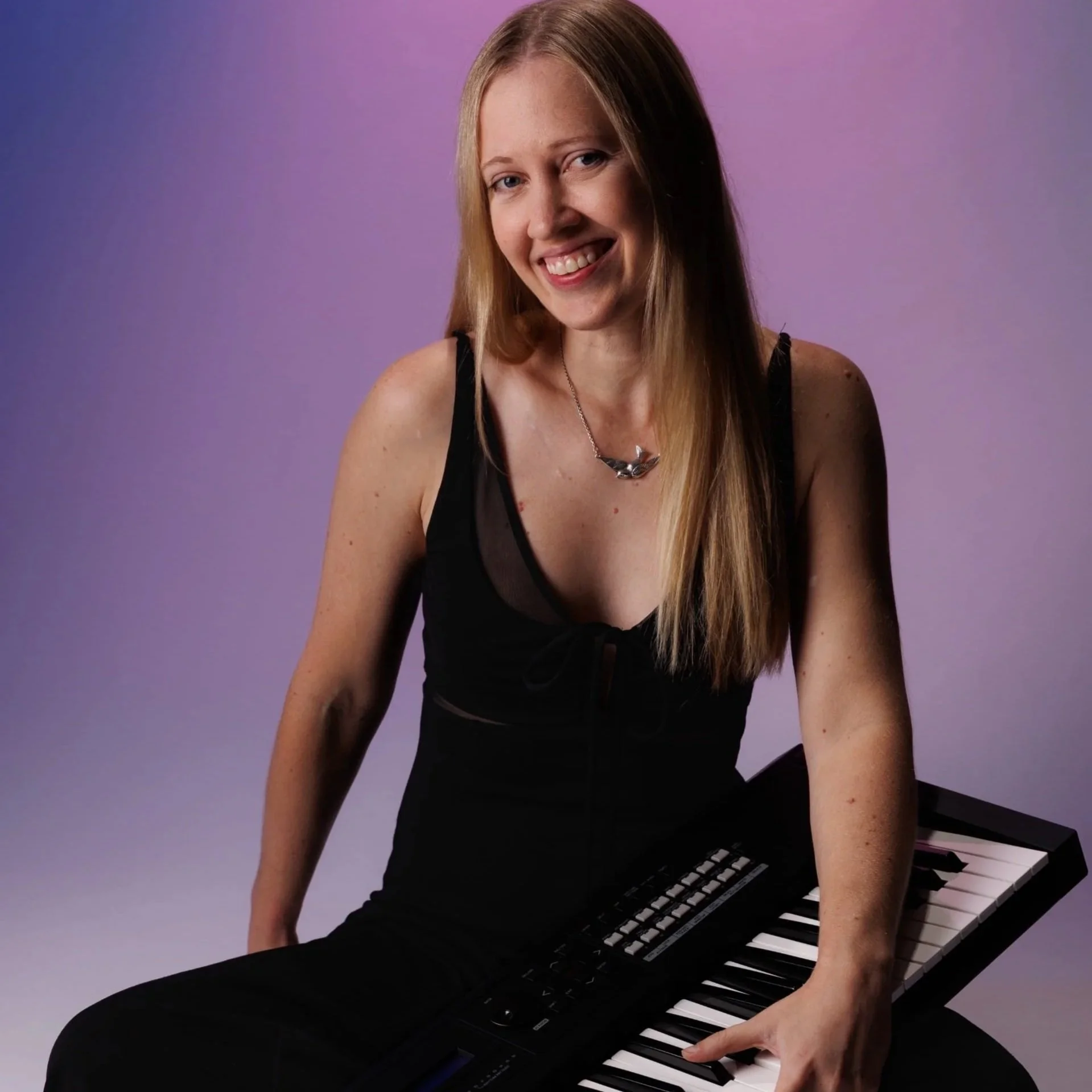 LARA SYDNEY SOLO PIANIST WEDDING ENTERTAINMENT HIRE