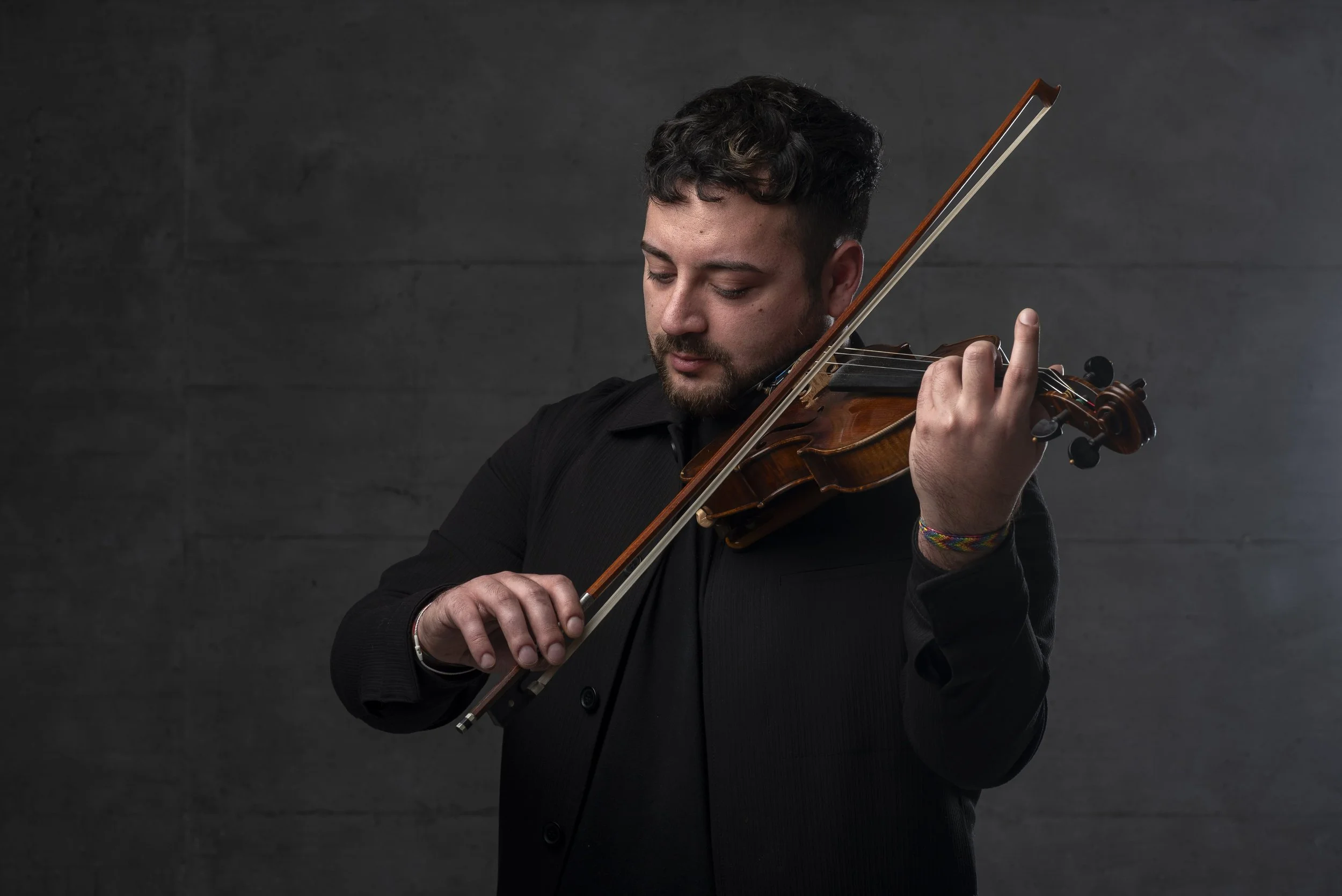 Hire classical violin Melbourne | SILVIO elegant weddings ceremonies live music | Artist Bookings