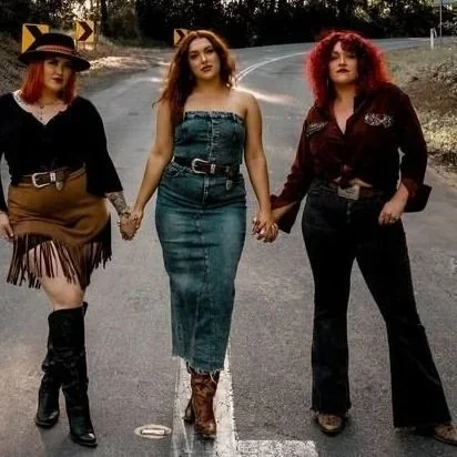 Book Modern Country Band Queensland | THE VIXENS community festival entertainment | Artist Bookings