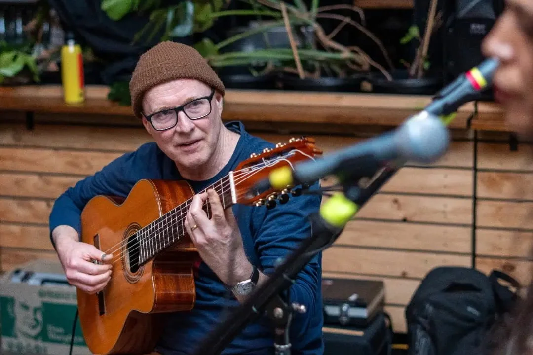 ADAM VICTORIA JAZZ GUITARIST FESTIVAL LIVE PERFORMANCE ENTERTAINMENT