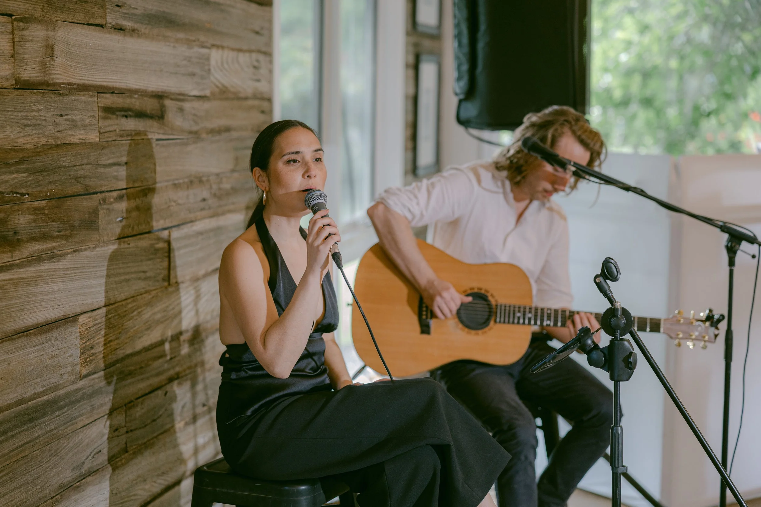 NATHAN AND SUSIE MELBOURNE POP ROCK DUO CORPORATE EVENT MUSIC HIRE