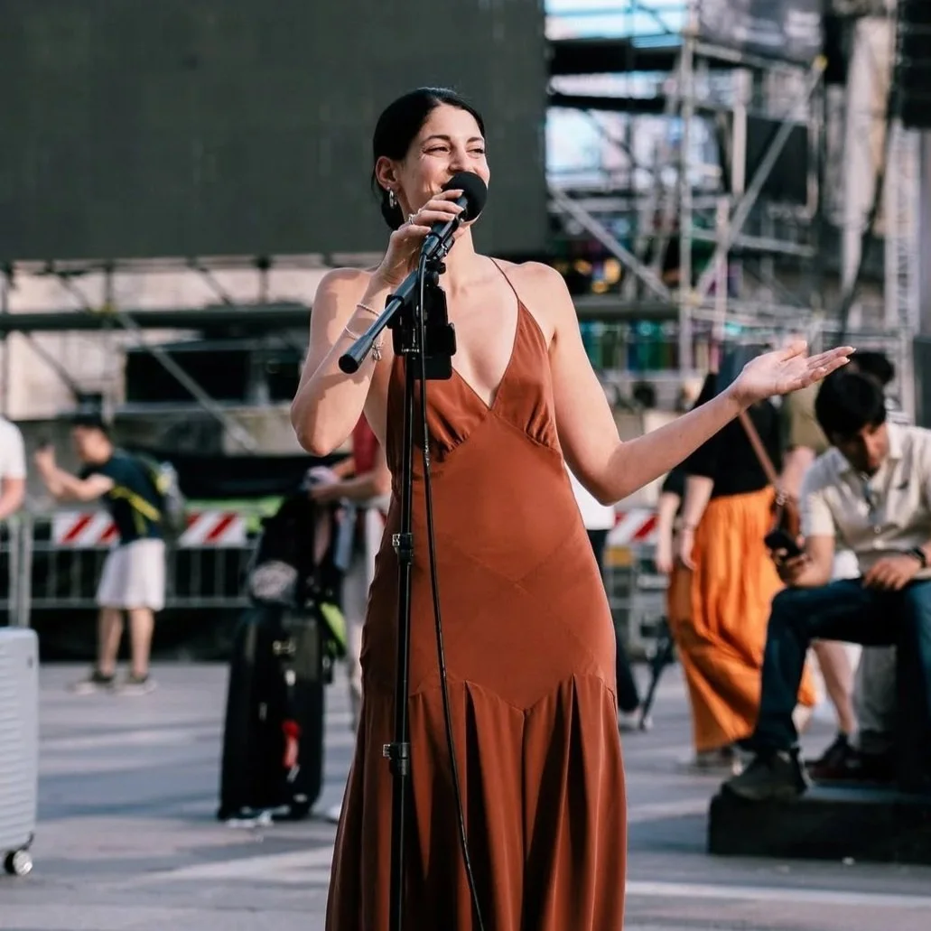 CAROLINA Brisbane vocal soloist surprise gift live performance