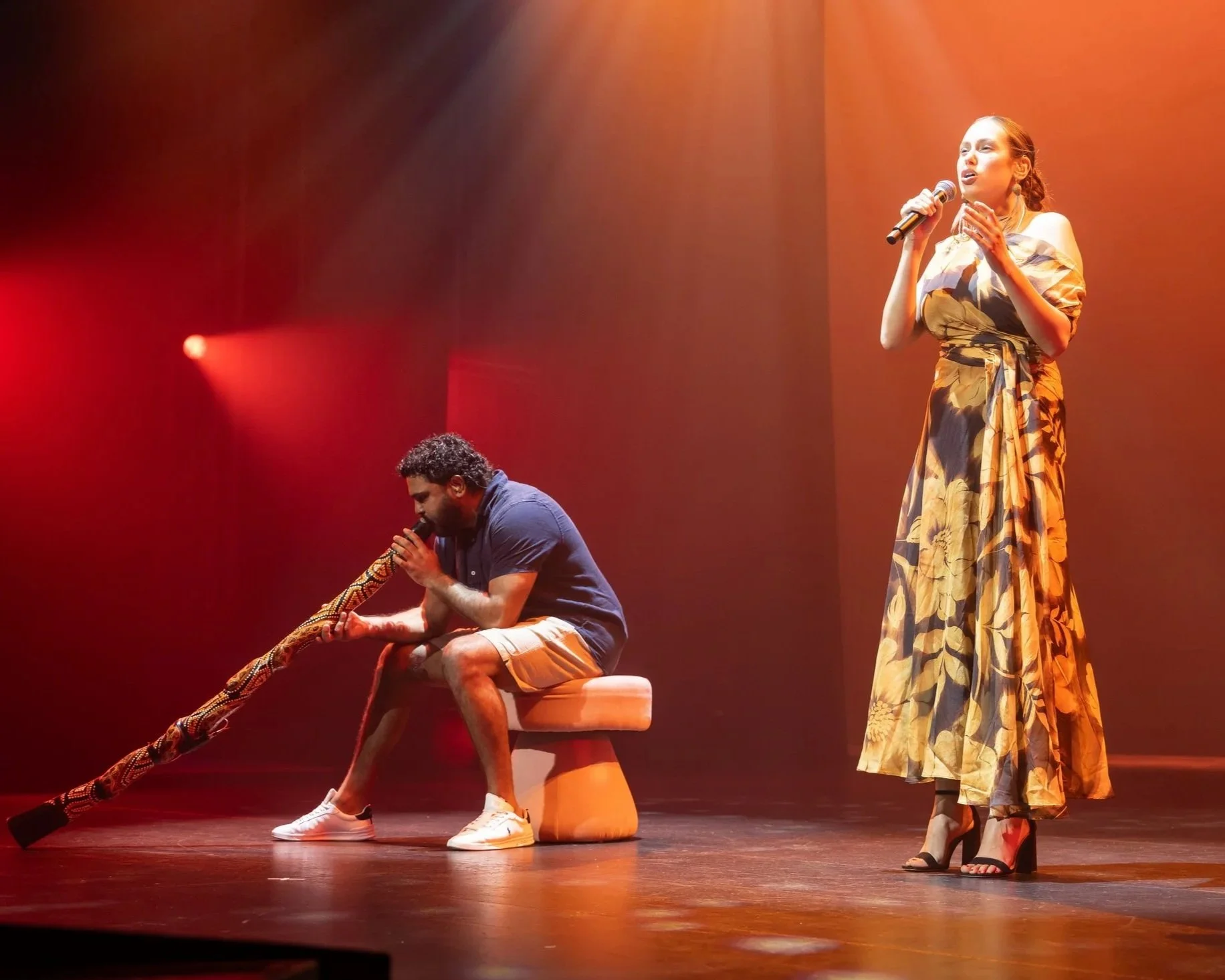 OLIVIA SYDNEY YIDAKI DUO CULTURAL CEREMONY PERFORMANCE