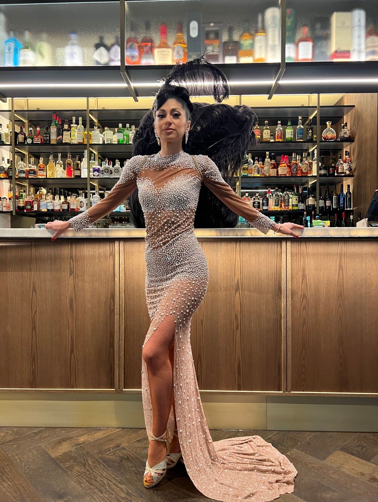 Jazz and cabaret singer LOLA VON SOUL, Melbourne luxury event entertainment, book now