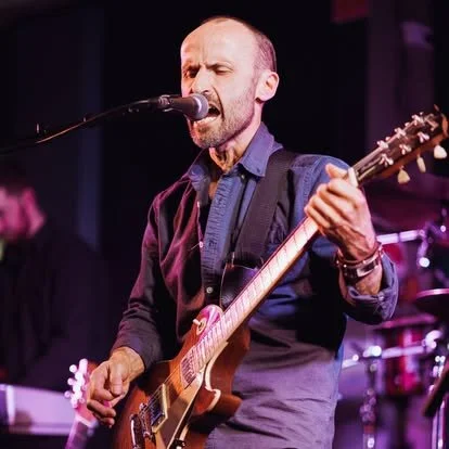 Hire Rock Pop Soul singer guitarist Melbourne | DAVID weddings parties | Artist Bookings
