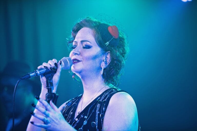 Book expert contemporary covers Melbourne | ACOUSTIC COLLECTIVE private events duo | Artist Bookings