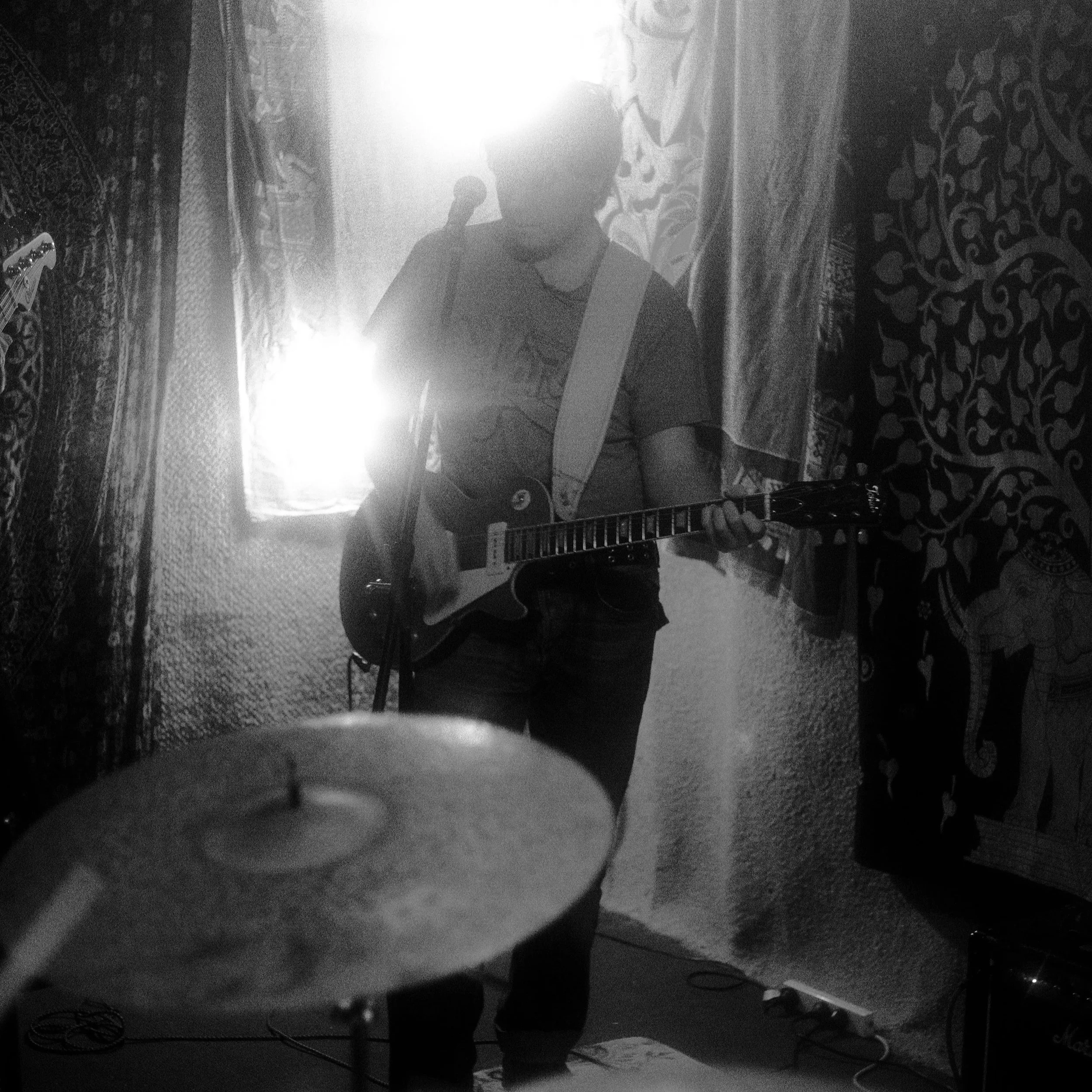 JAKE MELBOURNE BLUES GUITAR BAR ENTERTAINMENT HIRE NOW