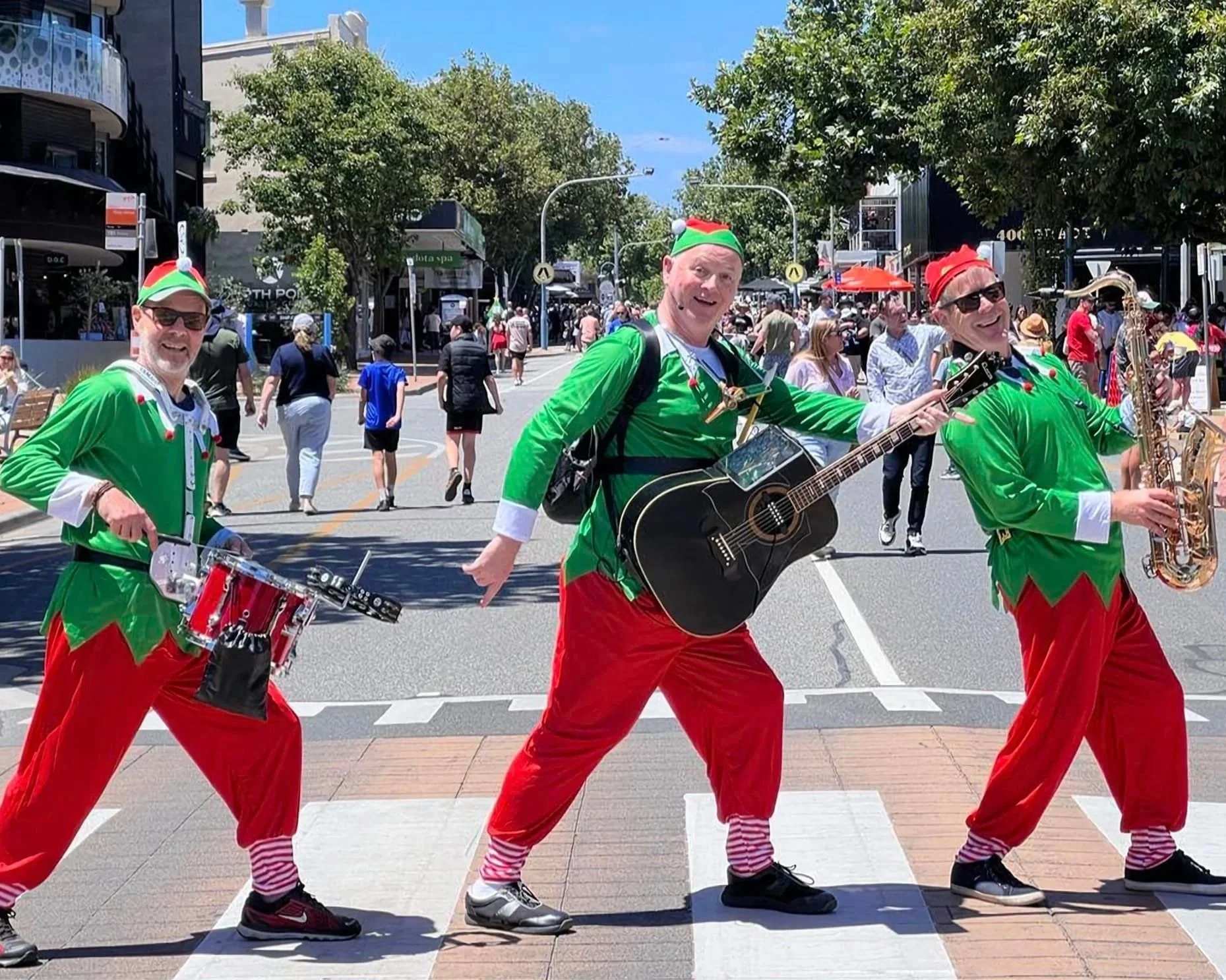 THE SINGING ELVES MELBOURNE FESTIVE MUSIC COMMUNITY CAROLS