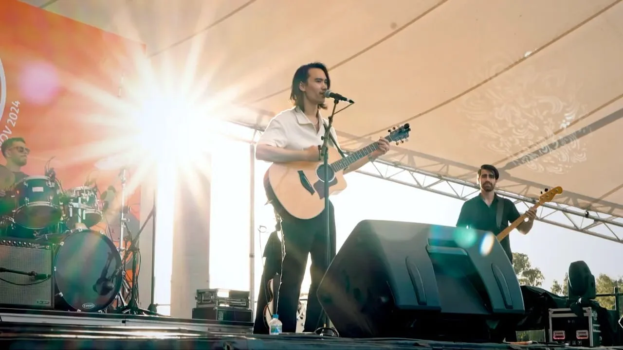 Book throwback pop Adelaide | THE PHOATONES is party performances | Artist Bookings