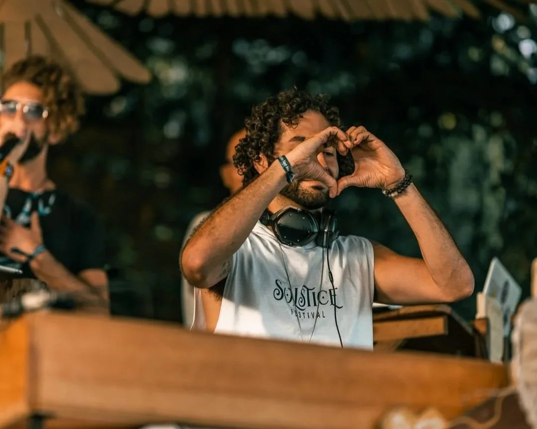 Hire deep house DJ Brisbane | DJ SIDEWAY creates refined atmospheres | Artist Bookings