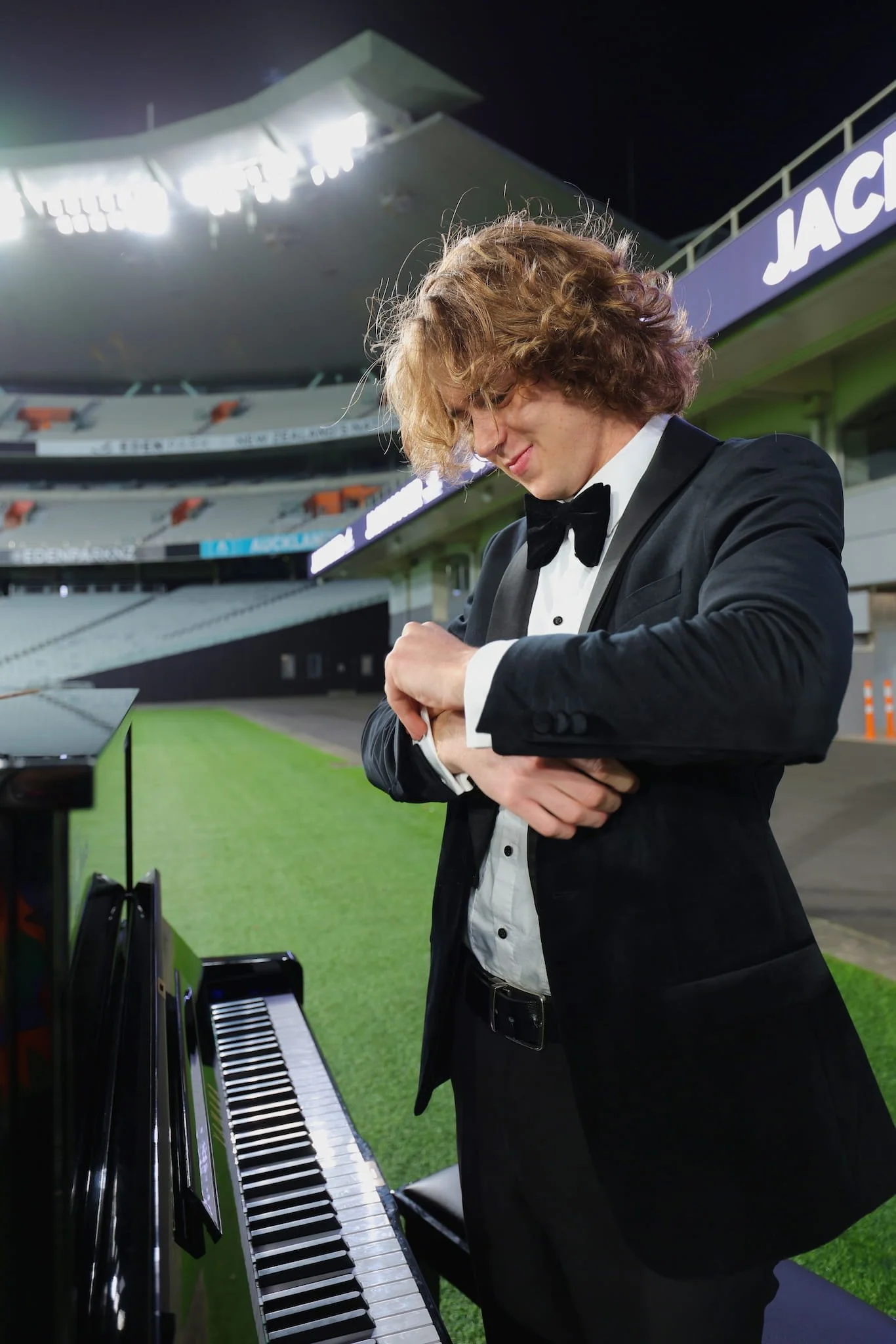 JACK MELBOURNE ROCK MUSICIAN CORPORATE EVENT ENTERTAINER HIRE