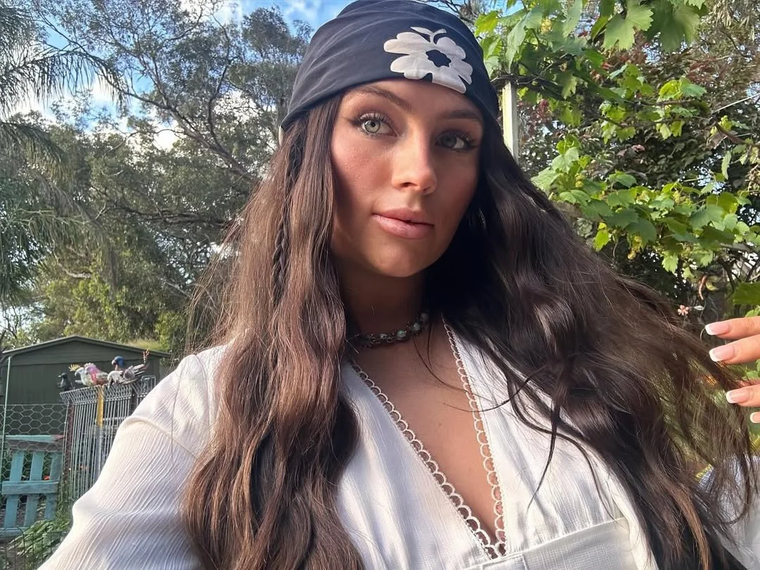 Book Aboriginal acoustic performer South Australia | TILLY shaping intimate ceremony ambience acoustic performance | Artist Bookings