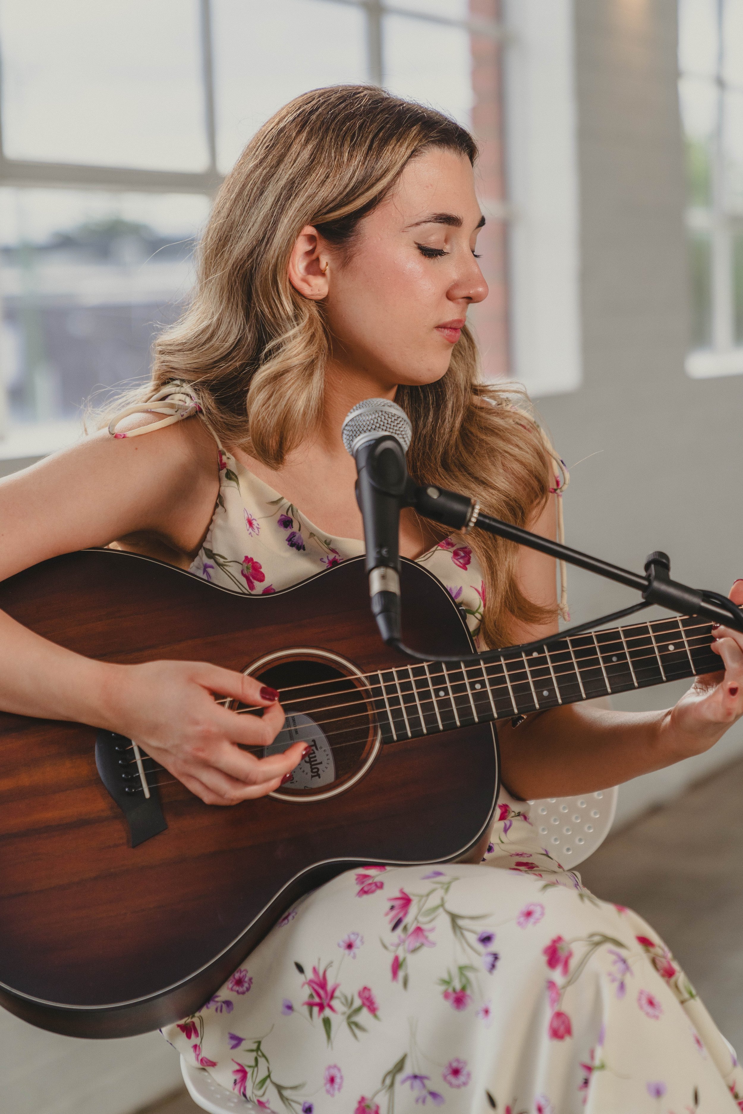 Hire folk pop Melbourne songwriter for wedding ceremonies | MONICA live vocals