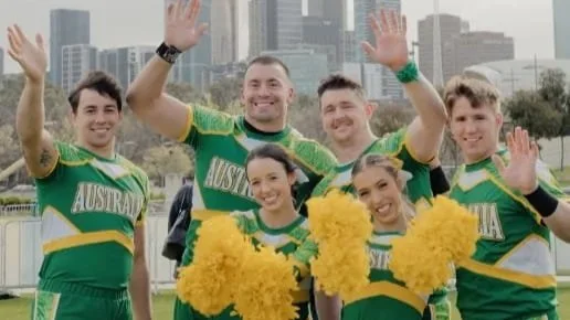 Elite Cheer - Cheerleader