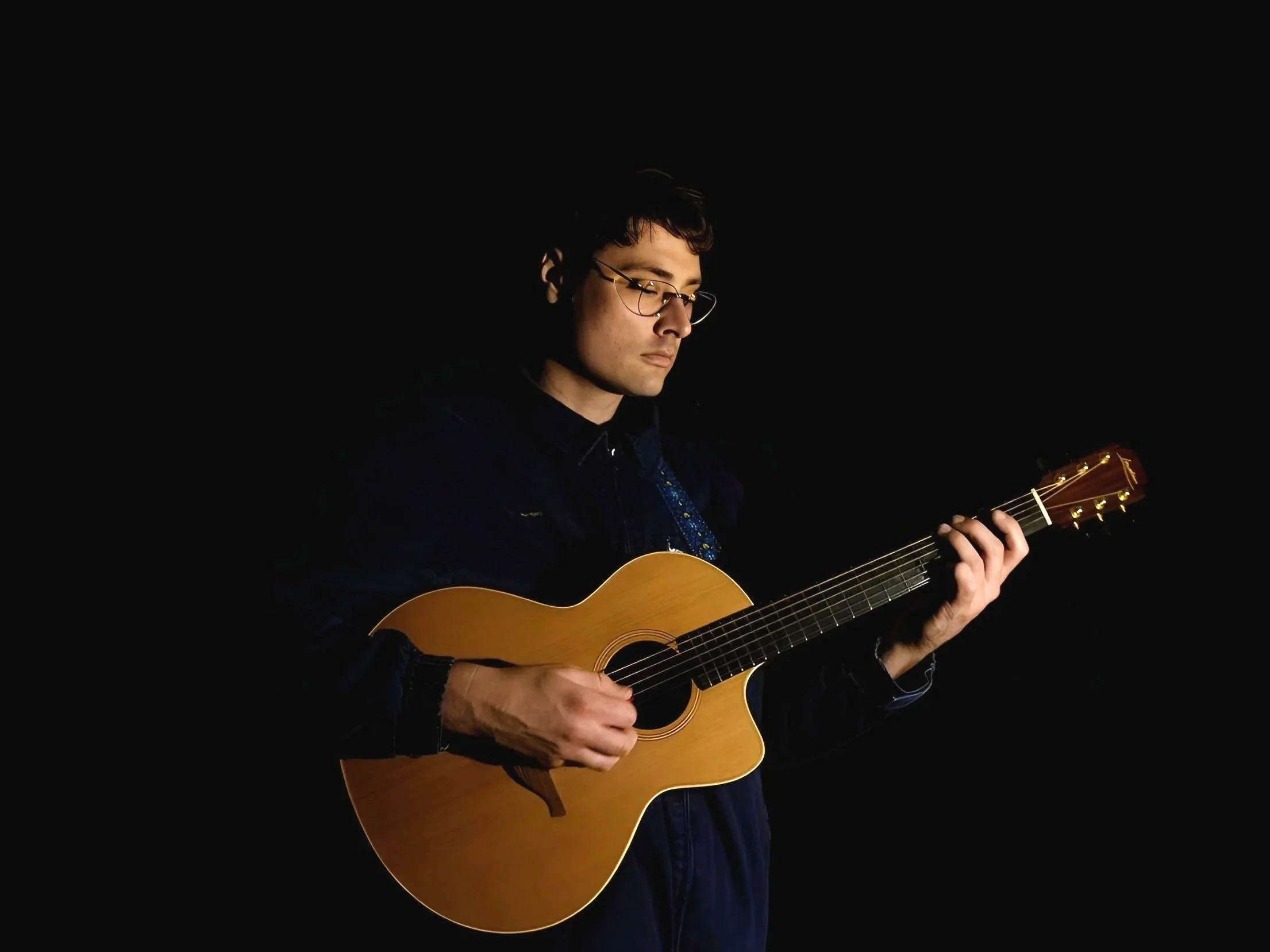 Book Live Music in Queensland | BOADZ DALE BOADEN | Vocals, Guitar | www.artist-bookings.com