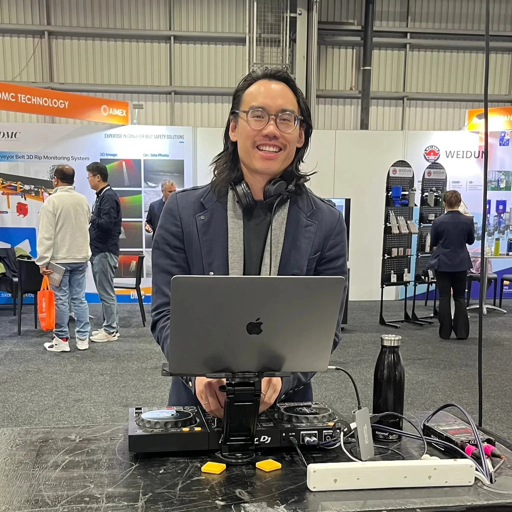 Book party DJ MC Adelaide | DJ GENE creates high-energy private celebrations | Artist Bookings