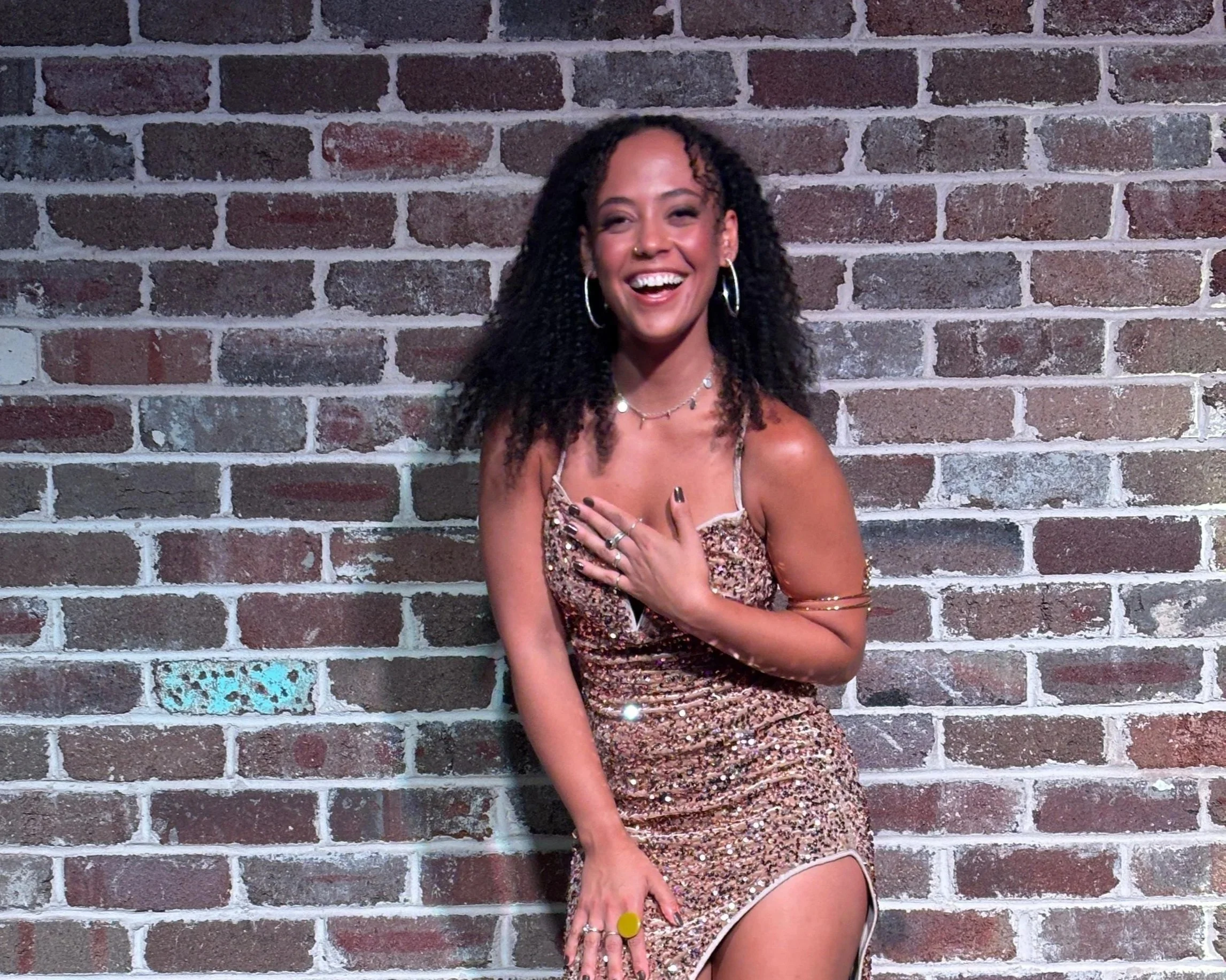 ARIANE SYDNEY BRAZILIAN BOSSA NOVA SINGER RESTAURANT LIVE MUSIC PERFORMANCE