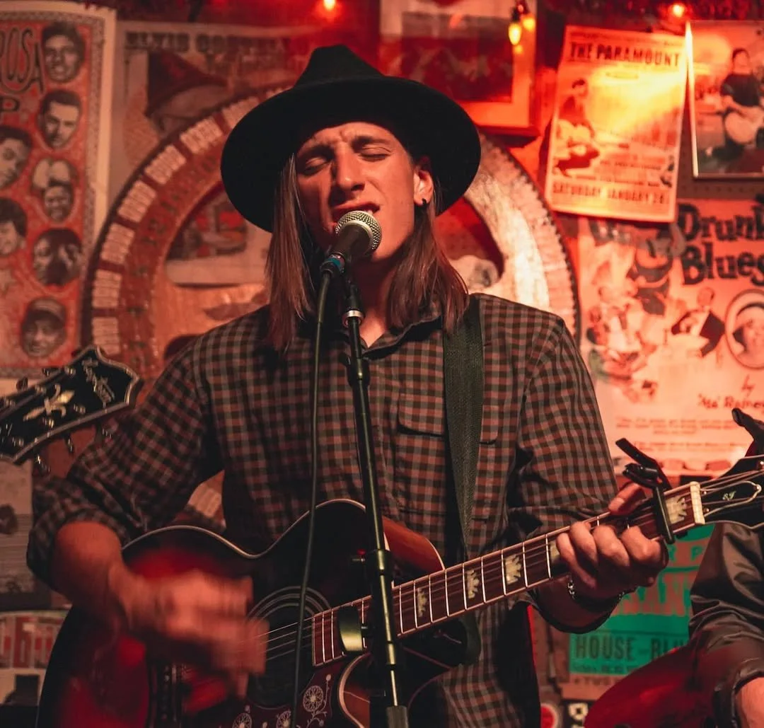 Hire Pop singer Melbourne | GASTON creates atmosphere for wedding receptions and ceremonies | Artist Bookings