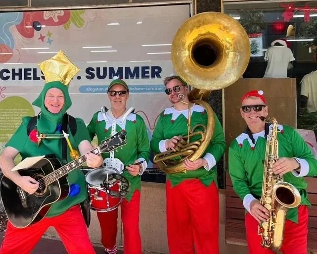 THE SINGING ELVES MELBOURNE HOLIDAY ENTERTAINER SCHOOL CONCERT