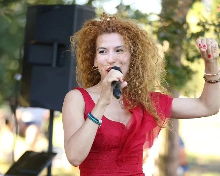 Hire Anthem singer Melbourne | RADA delivers Australian and New Zealand anthems for sporting events | Artist Bookings