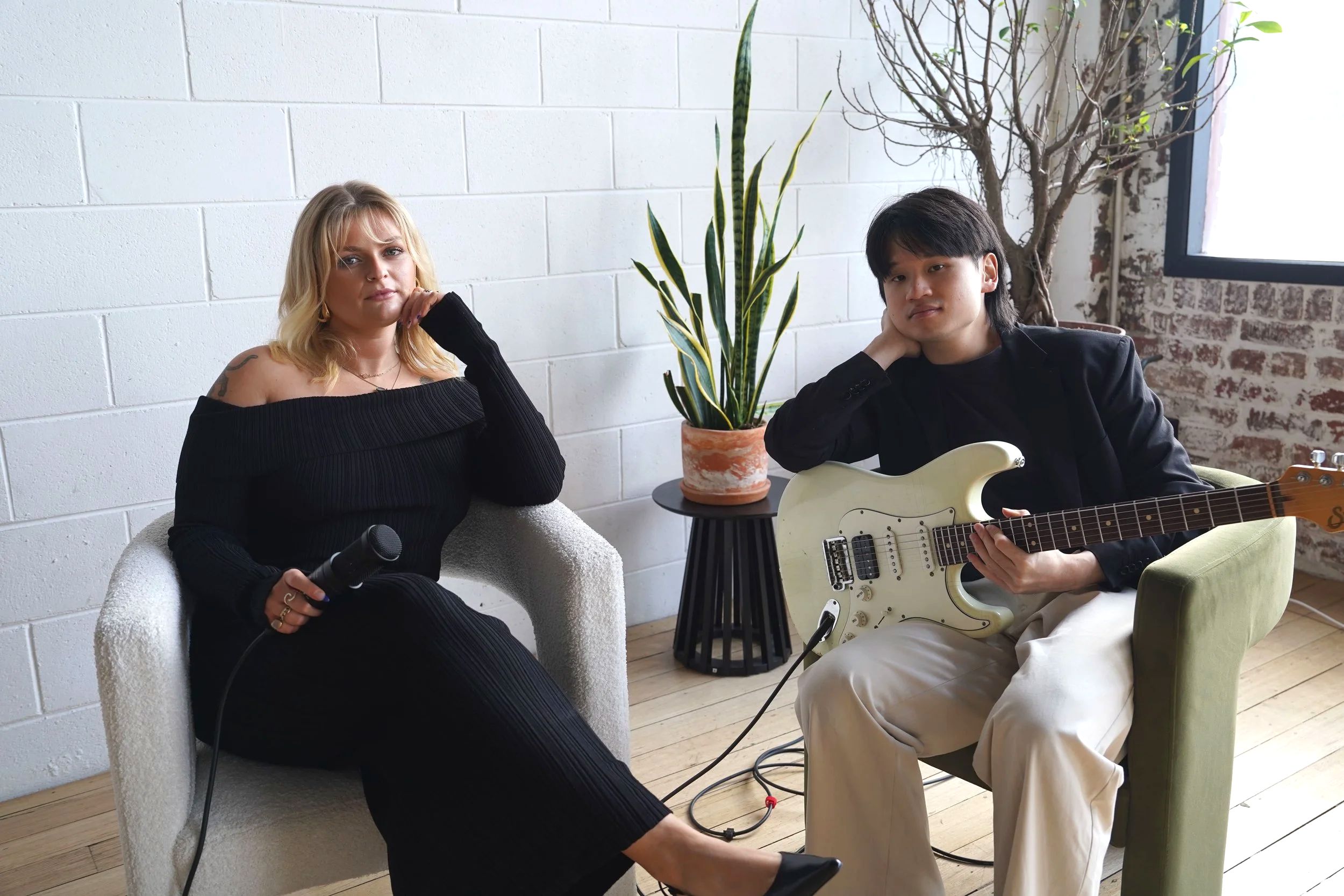 Hire Melbourne singer songwriter duo | OLI & ZACH corporate entertainment | Artist Bookings