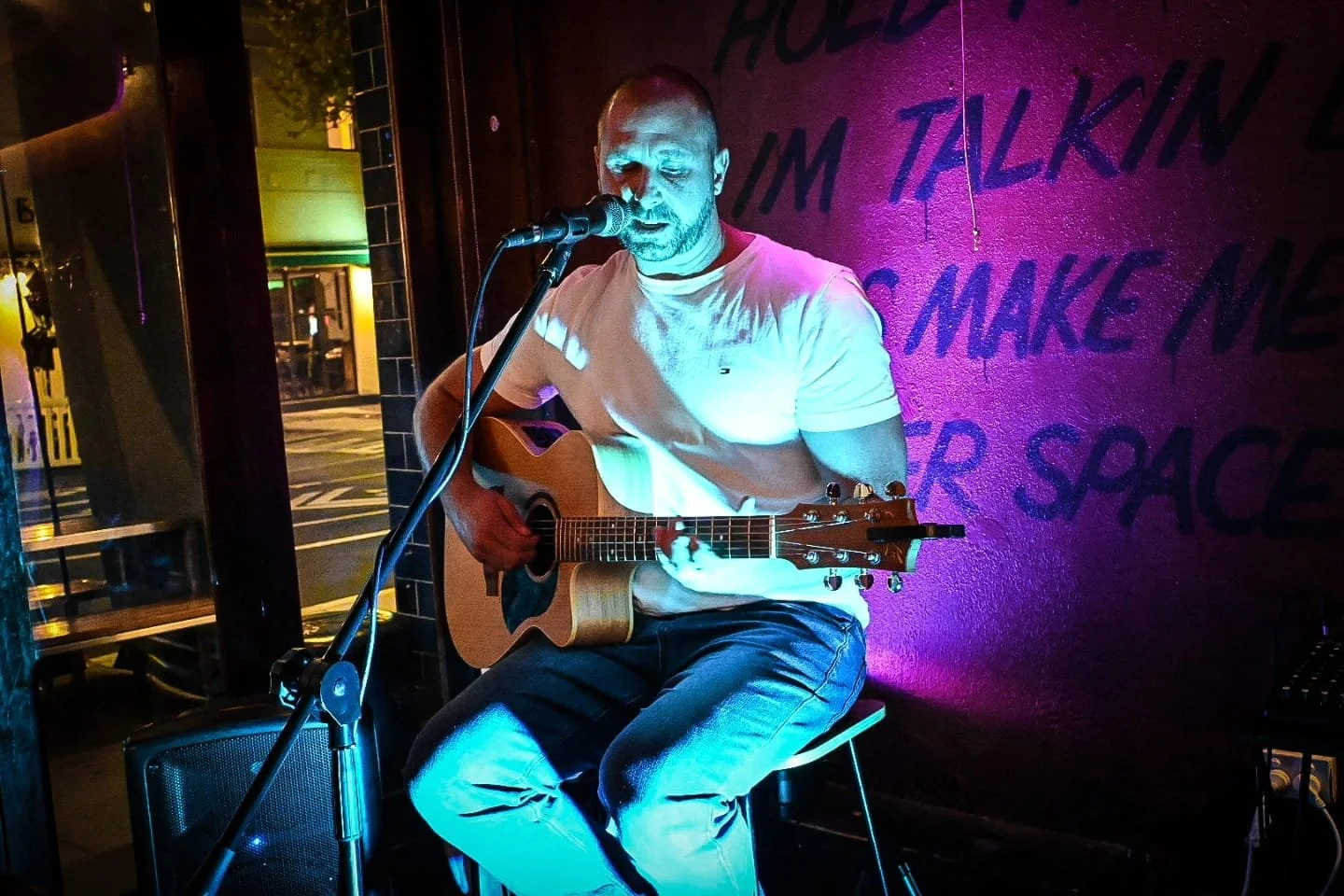 WIZ N DASH MELBOURNE ACOUSTIC MUSICIAN BREWERY EVENT LIVE PERFORMANCE